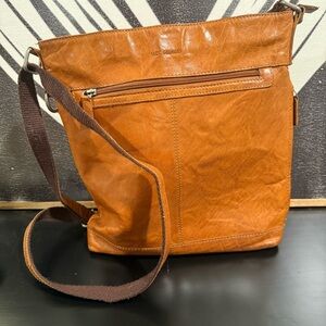 Beautiful Jack Georges Voyager Crossbody Leather Bag #7312 Honey